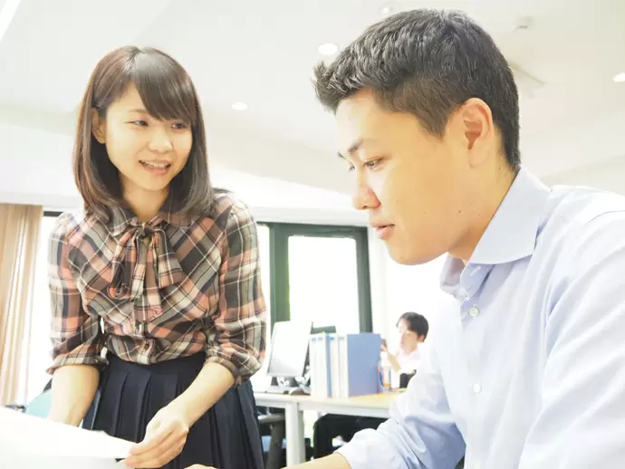 困ったことやわからないことは先輩に相談してください。