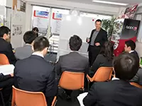 日本法人代表タラスのマネジメント研修。机上の空論ではなく、最前線の生きた経営を学ぶ絶好の機会です。