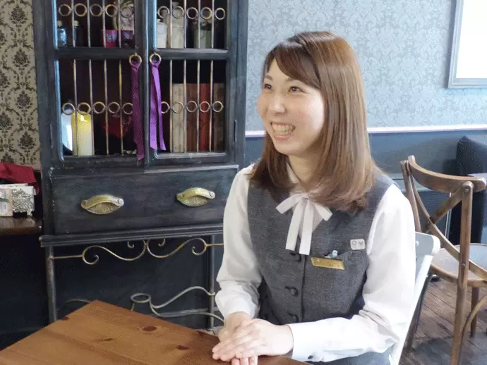 お客様と接する中で、日々嬉しい出来事に出会うことができます(フロントスタッフ/入社3年)