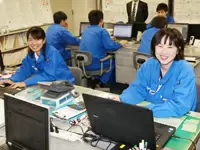 20～30代中心の活気に溢れた雰囲気です。