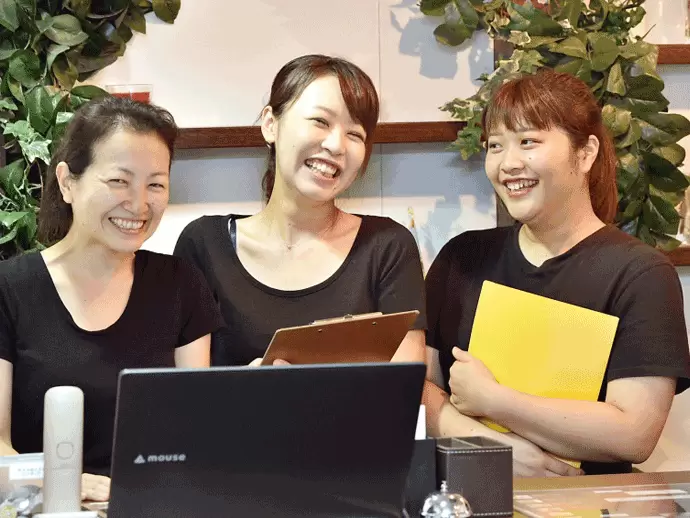 女性スタッフ多数活躍。女性が長く安定した働きをするための環境を整えています！