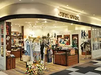 トレンドだけにとらわれないブランド“らしさ”を大切に商品を展開しています。