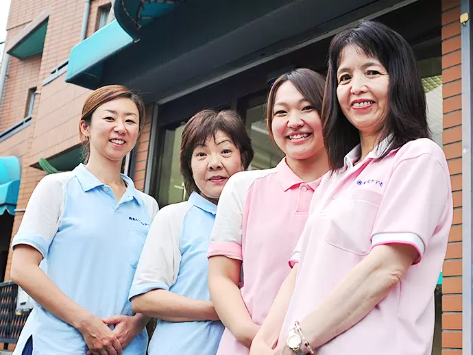 20代～60代まで幅広い年齢層のスタッフが活躍中です。