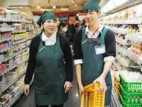 社員とスタッフのコミュニケーションは活発に行われ、現場の声を大切にしながら店舗運営を行います。