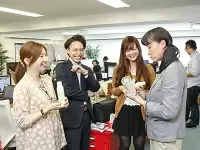 年齢を問わず裁量の大きな仕事だってお任せします♪周囲のスタッフと協力し合いながら、進めてください。