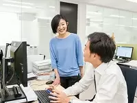 風通しのよい社内環境で様々な部署のメンバーと仕事をします。