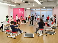 幅広い年齢層の方とみんなで楽しく運動します♪