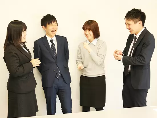 社員同士は仲が良く、仕事での連携もバッチリです♪