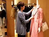 商品がより魅力的に見えるようディスプレイ。あなたのセンスを発揮してください