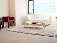 こちらは来客用の応接室。会社の随所に「こだわり」がちりばめられています！