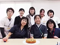職員の誕生日には手作りケーキでお祝いしました♪