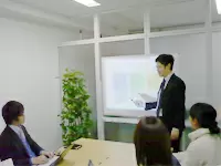 定期的なMTGで、情報共有を密に行っています。分からないことも質問しやすい環境です。