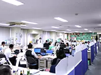 静かなオフィス内は集中して仕事ができる環境です。