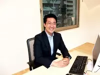 取締役のショーンです。会社と共に成長できる環境をご用意しております。