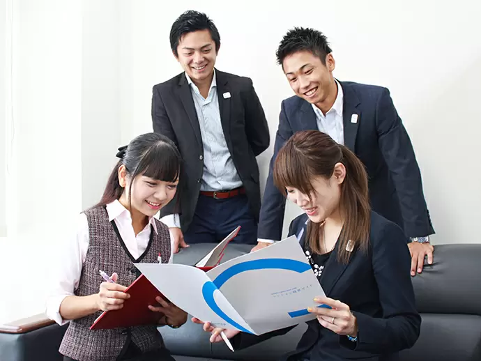グランシャス株式会社