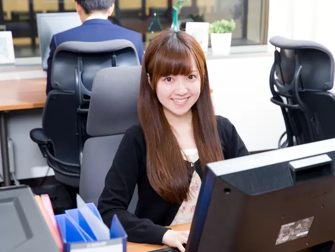 土日祝お休み、残業少なめの事務のお仕事がたくさん！ワークライフバランスを大切に働けます