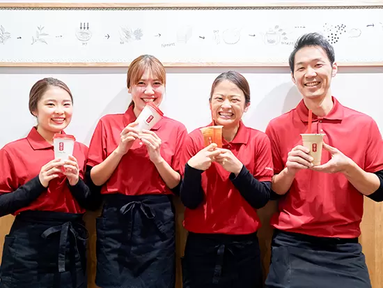 飲食業界では初の「働きがいのある会社ランキング」選出。やりがいも働きやすさもバッチリです♪
