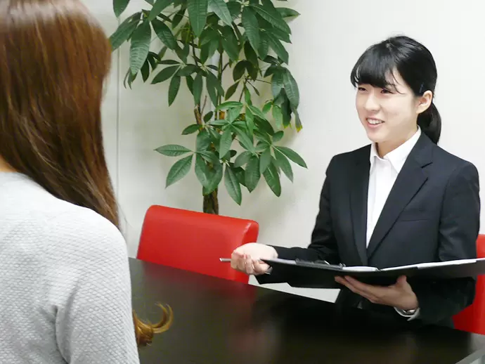 お客様のニーズをしっかりとヒアリング！“人”と“企業”の両方を幸せにする仕事です。