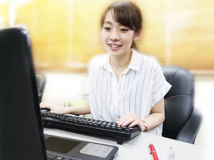 社内では20代女性スタッフも活躍中です！