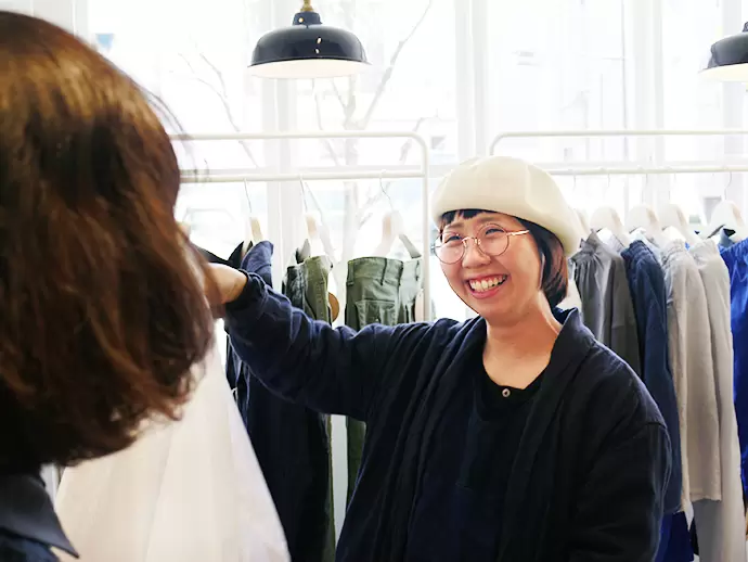 お客様とじっくり話しをしながら接客できます♪中には、会話を楽しむためにご来店くださるお客様も★