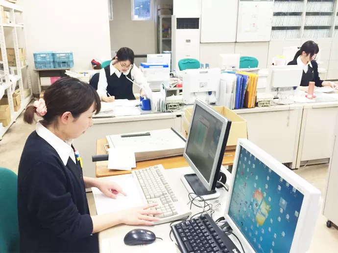 関東地区営業所での事務募集は初めての為、あなたならではのアイデアや意見も取り入れたいと思っています！