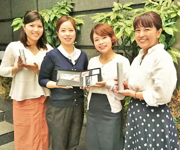 30～40代の女性が中心となって、チームワーク良く頑張っています。