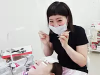 まつエク付け放題ですよ～