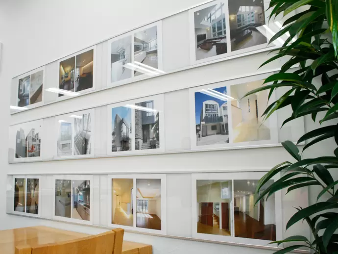 実際に当社が手がけた建物。都内・郊外の様々な戸建・マンション・アパートに携わりました。