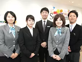 若手からベテランまで幅広く活躍しています。チームワーク抜群の環境です。
