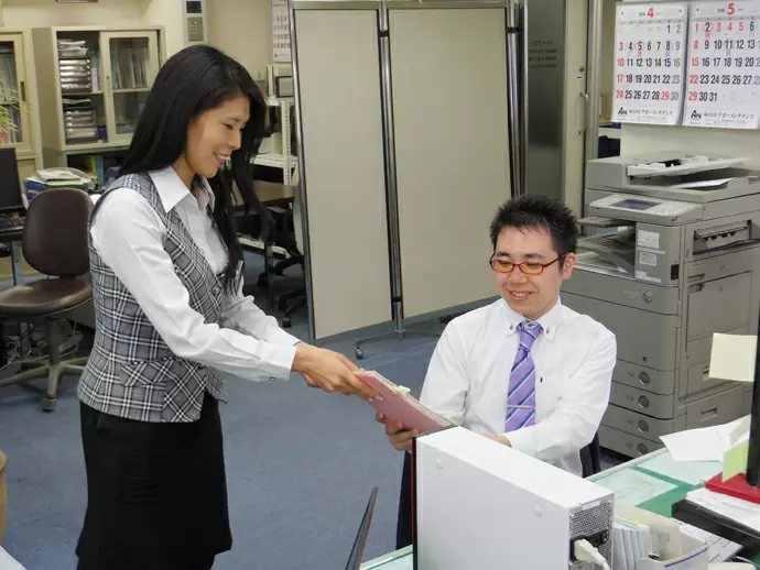 わからないことは周りの先輩に気軽に質問してください。丁寧にお教えします！