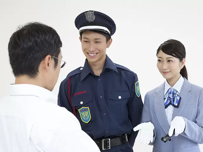 商業施設での女性の対応や手荷物検査など、女性が活躍できるお仕事です☆（セキュリティコンシェルジュ）