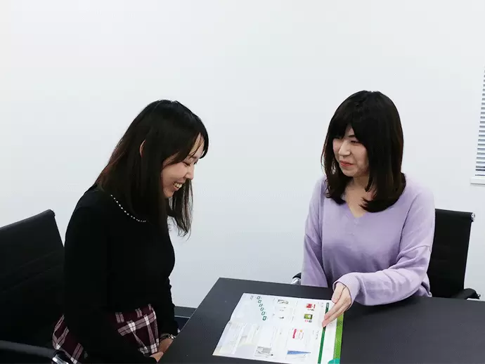 バックオフィスの女性社員の仲のよさも抜群。わからないことは何でも聞ける環境です。