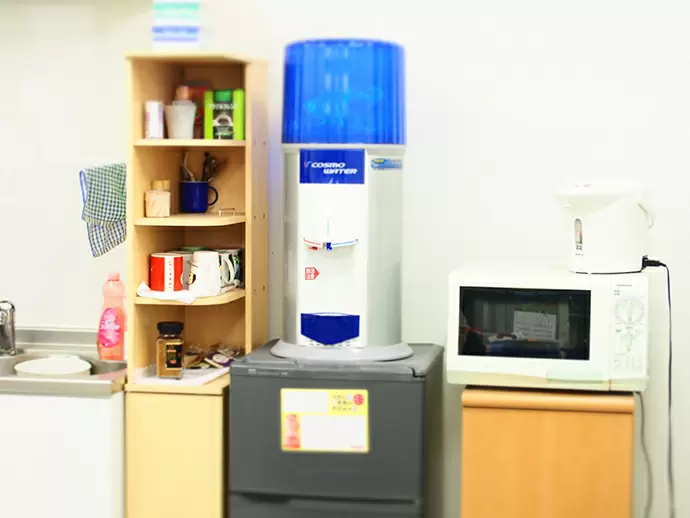 ★ウォーターサーバーや冷蔵庫、電子レンジ完備！オフィスを快適に過ごせます♪
