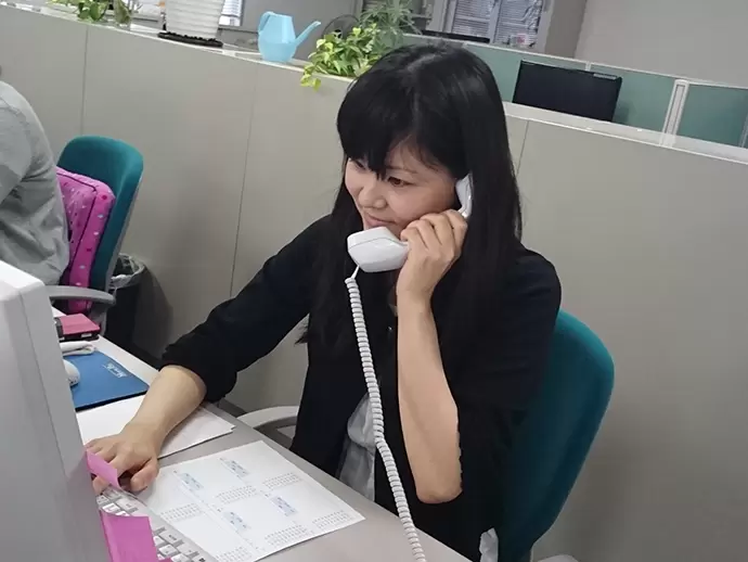 お電話でのお問い合わせも多い当社。コールセンターなどでの経験を活かせます。