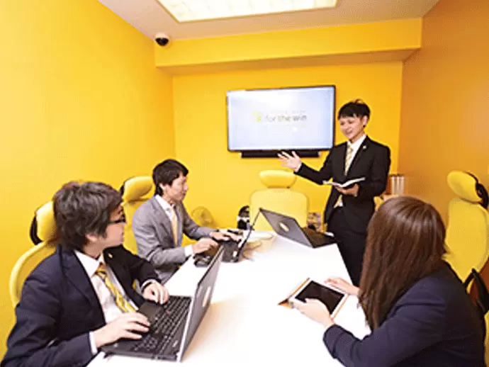 風通しのよいフランクな社風も自慢の当社。会議ではさまざまなアイデアや意見が飛び交います！