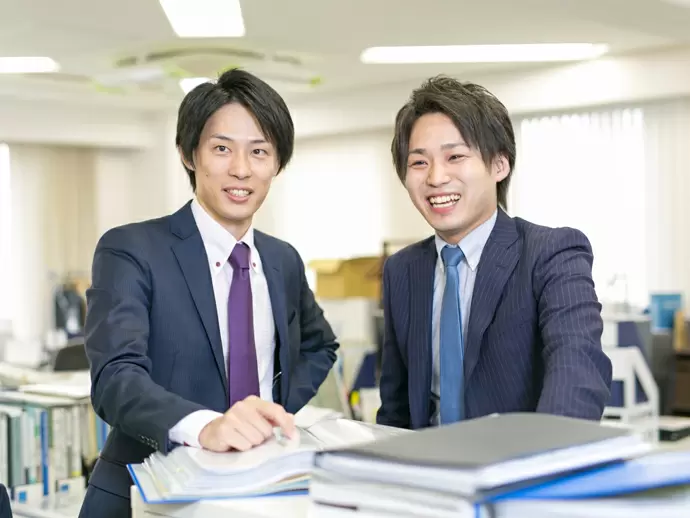 営業をはじめ、各部門で活躍するのは20代・30代が中心です。