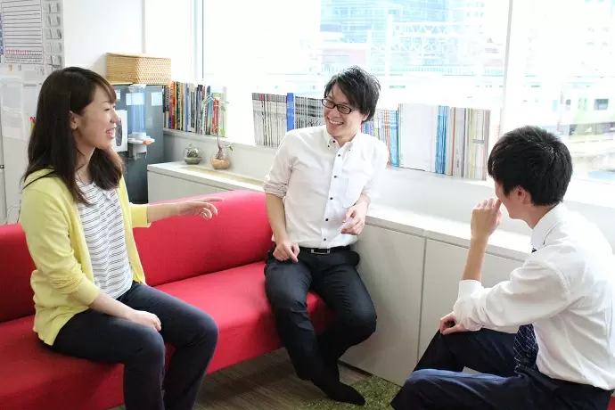 若い社員が多いので、意見交換も活発。