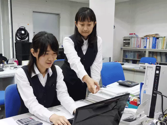 少数精鋭なので先輩がしっかりサポートしますよ。