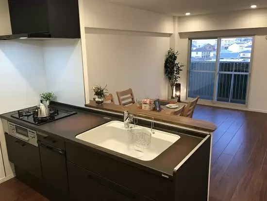 リフォームされたばかりの、ピカピカなお部屋へ足を運ぶ機会も多々。