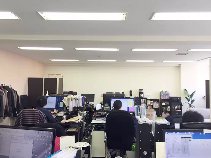 2016年に移転したばかりのキレイで働きやすいオフィス。駅近で通勤便利だから、暑い日も雨の日も快適です！