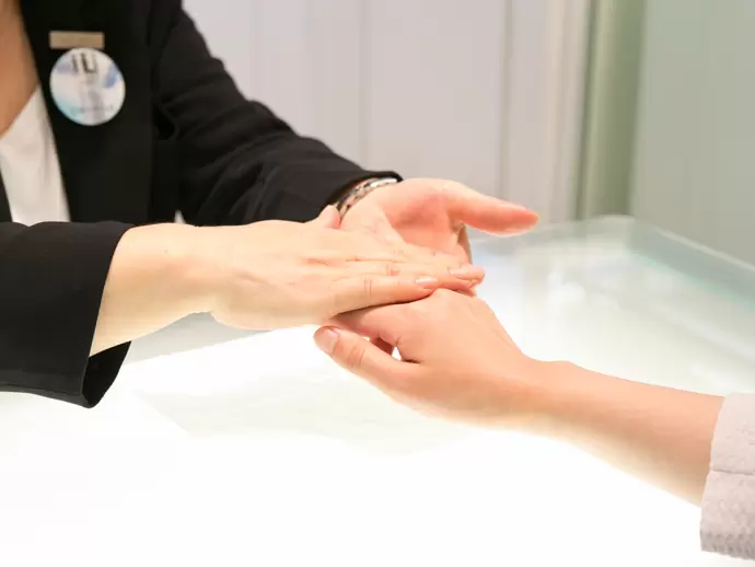 働きながらキレイが続くお仕事。一生役に立つ深いスキンケアの知識や技術を身に付けることができます。