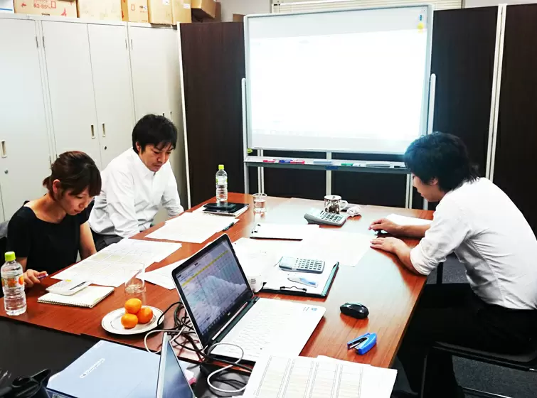 社長は33歳。社員は全員35歳以下。企画会議ではアナタのアイデアがカタチになります。