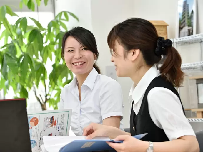 仕事の話はもちろん、子育ての悩み、心や体のケアなど、同性だからこそ話せる仲間があなたを支えます。