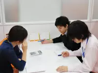 ミーティング中の風景をパチリ☆新コンテンツの話で盛り上がっています！