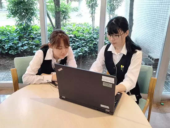 女性がたくさん活躍中！フランクな雰囲気で、中途入社の方もすぐに馴染んでいただます。