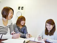 20代から50代まで、幅広い年代の社員が活躍しています。　