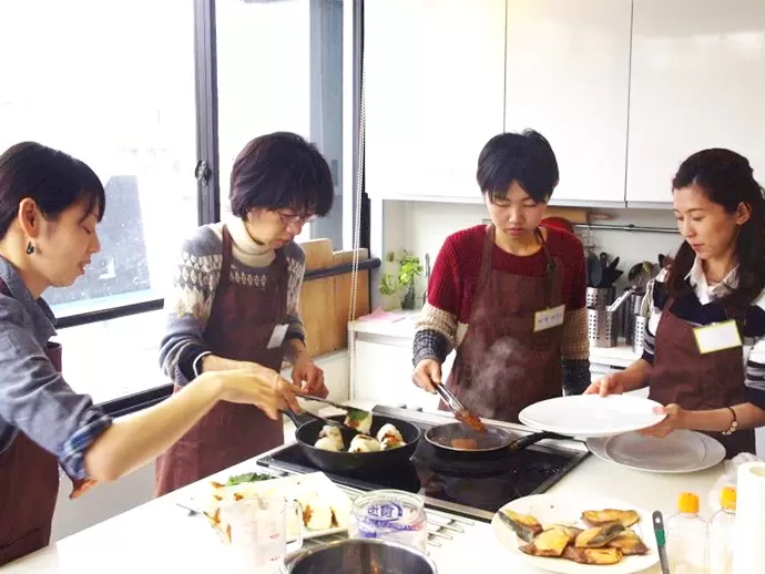 無料の料理教室など、ママ社員も参加しやすいイベント多数♪
