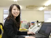 会社の顔として、笑顔と気配りを忘れない仕事を心がけています。