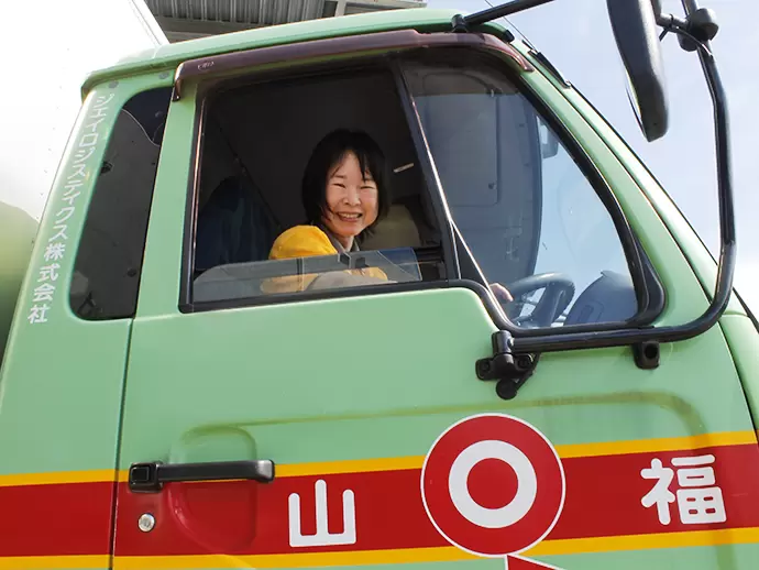 運転席から景色を眺めたり、ラジオの曲に合わせて歌ったり…「私の時間」が持てるのも醍醐味のひとつ！
