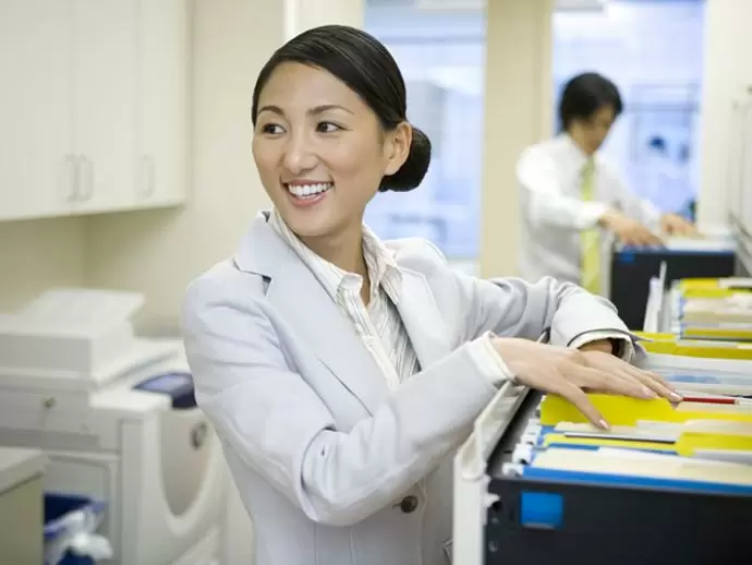 忙しい営業をサポート！決まった仕事だけではなく、自ら進んで仕事を見つけてください。